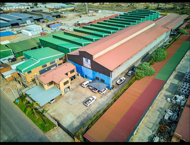 3,400M² BUILDING FOR SALE IN VULCANIA